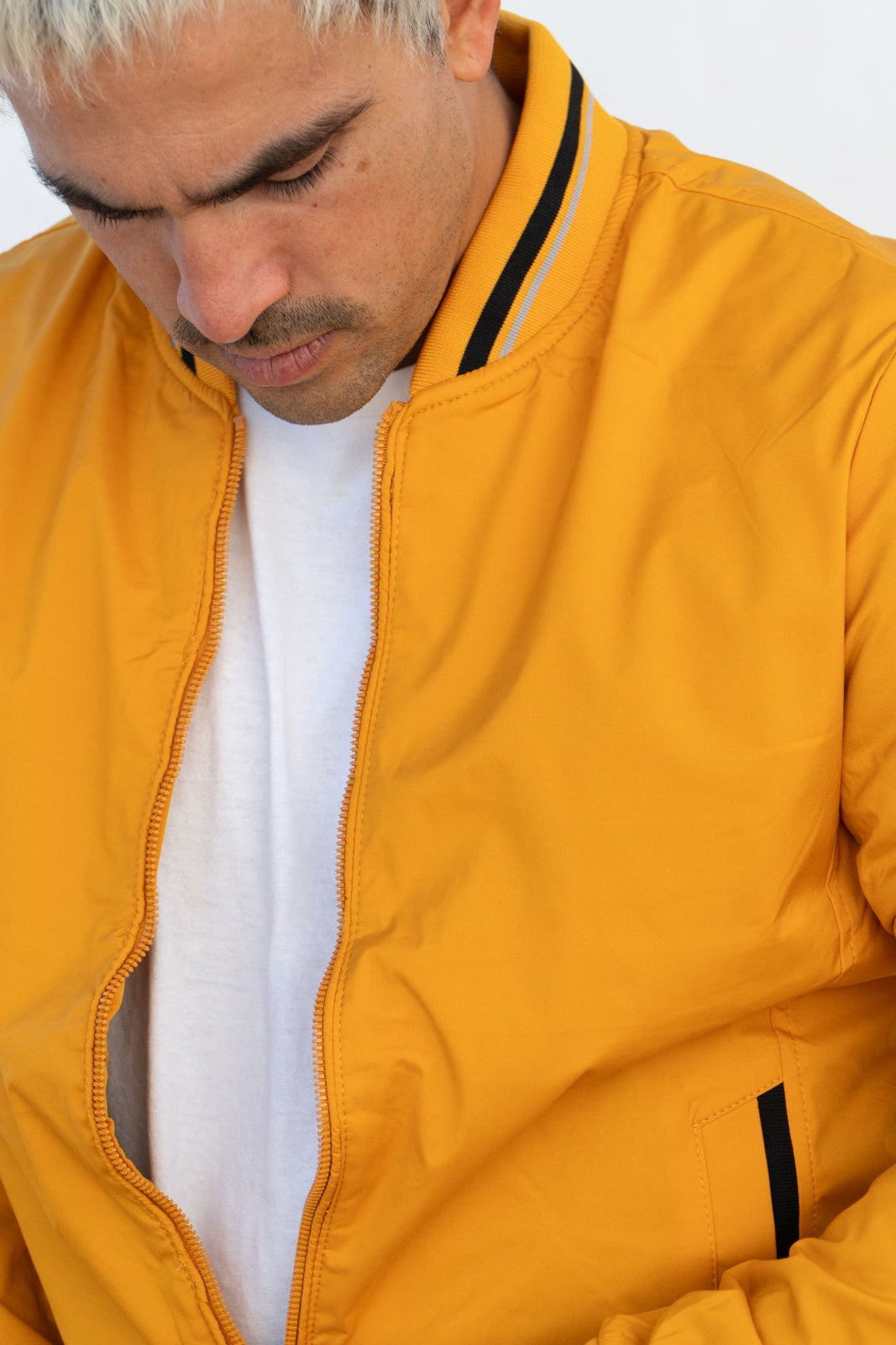 Bomber Nylon Dumas Mostaza