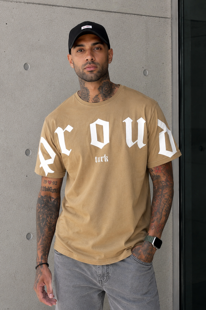 Remera Oversize Proud Tostado
