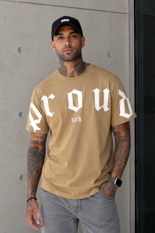 Remera Oversize Proud Tostado