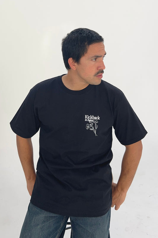 Remera Flowers Negro