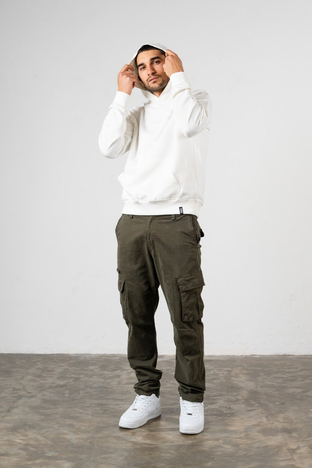 Canguro Liso Over Blanco