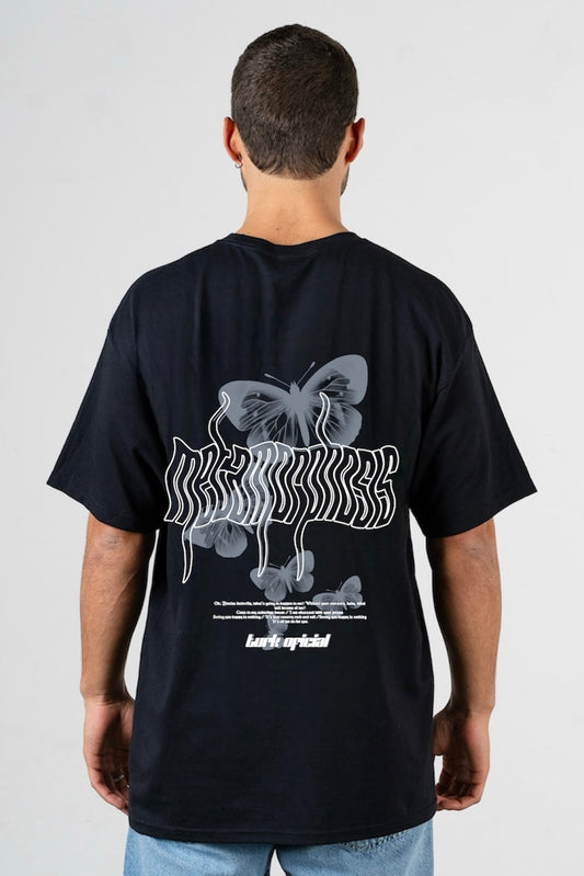 Remera Metamorfosis Negro